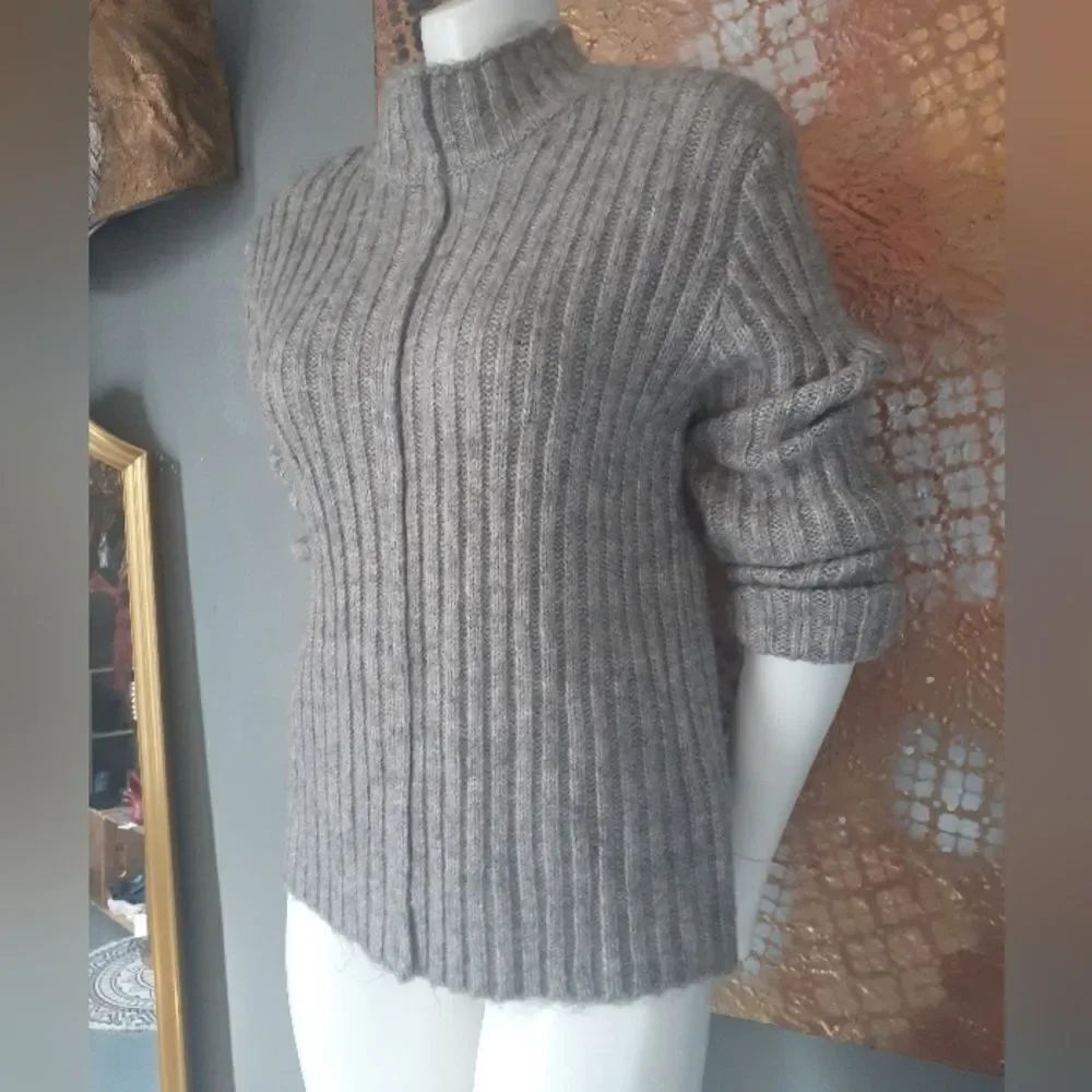 Zara Wool Blend Gray Ribbed Women's Sweater